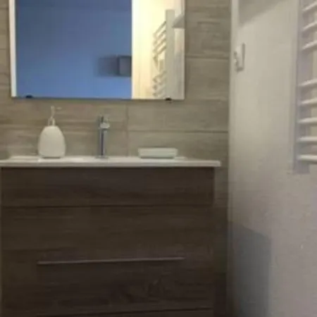 Rez-de- Chaussee Sur Le Port Wi-fi 4g